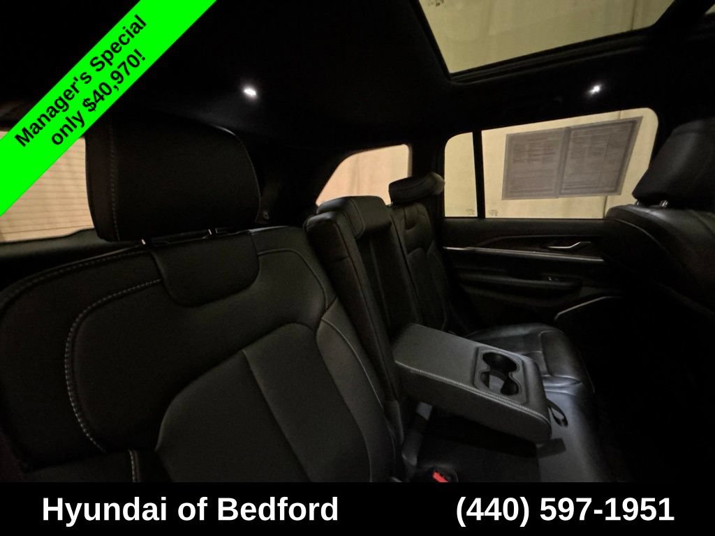 Used 2026 Jeep Grand Cherokee Limited w/ Limited Altitude Package AWD/4WD image 24