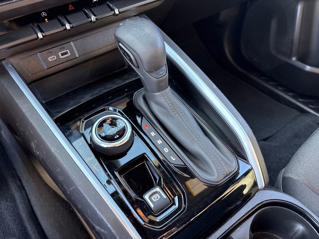 Used 2023 Chevrolet Colorado Trail Boss w/ Technology Package image 27