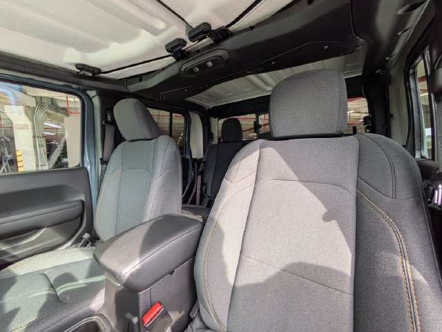 New 2026 Jeep Gladiator Sport AWD/4WD image 22