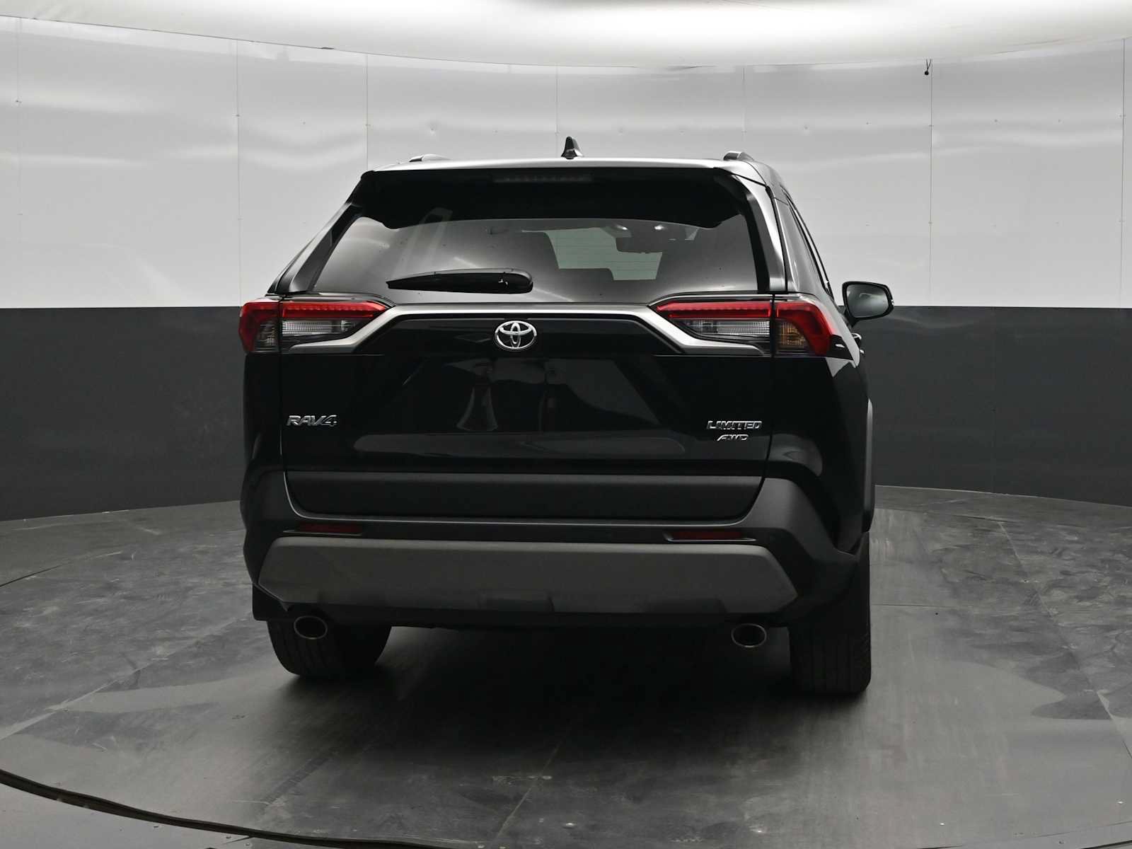 Used 2024 Toyota RAV4 Limited w/ Advanced Technology Package AWD/4WD image 6