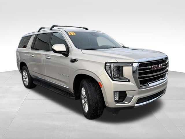 Used 2023 GMC Yukon XL SLT AWD/4WD image 7