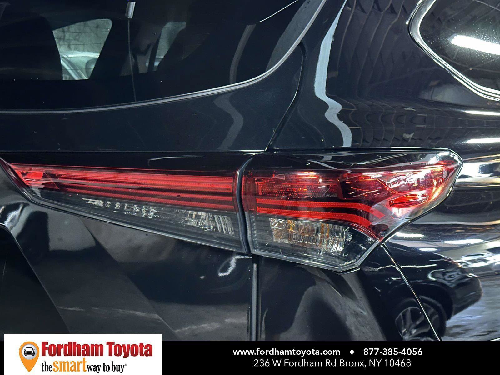 Used 2023 Toyota Highlander XLE image 10