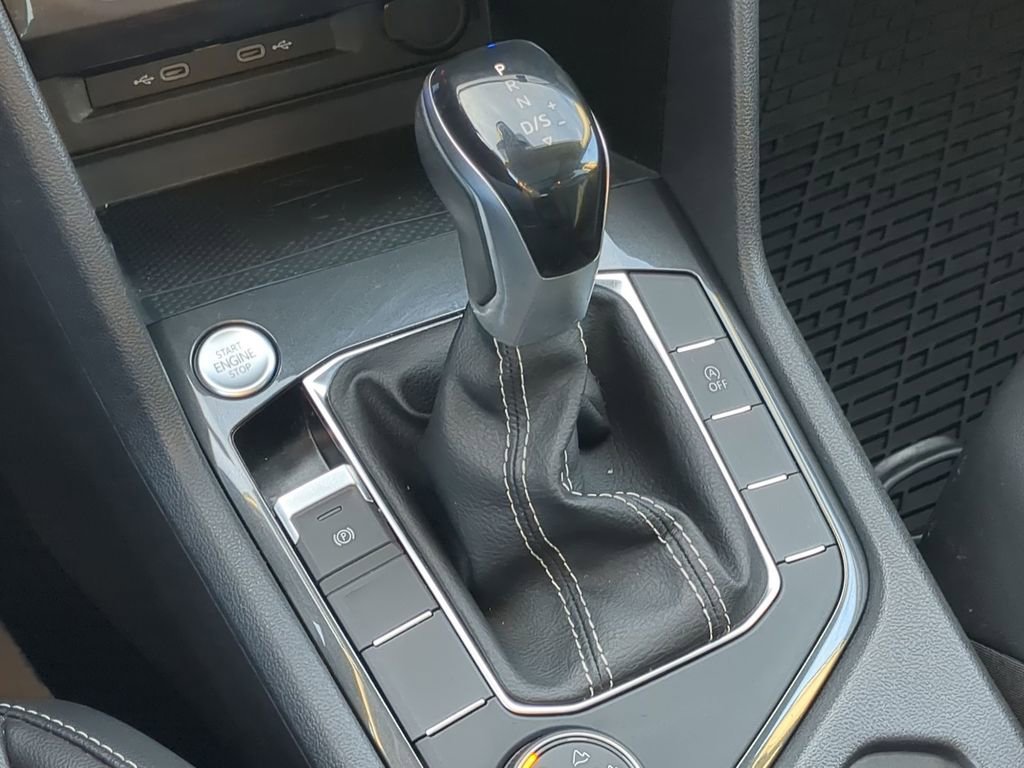 Used 2022 Volkswagen Tiguan SE image 23