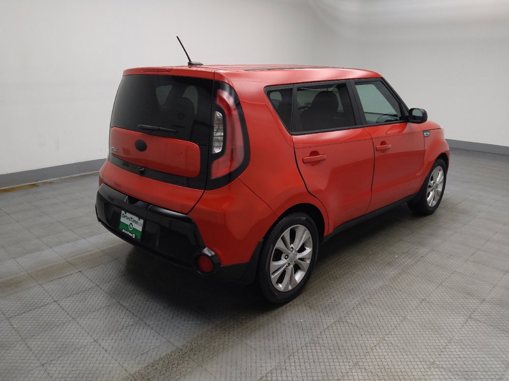 Used 2016 Kia Soul + image 10