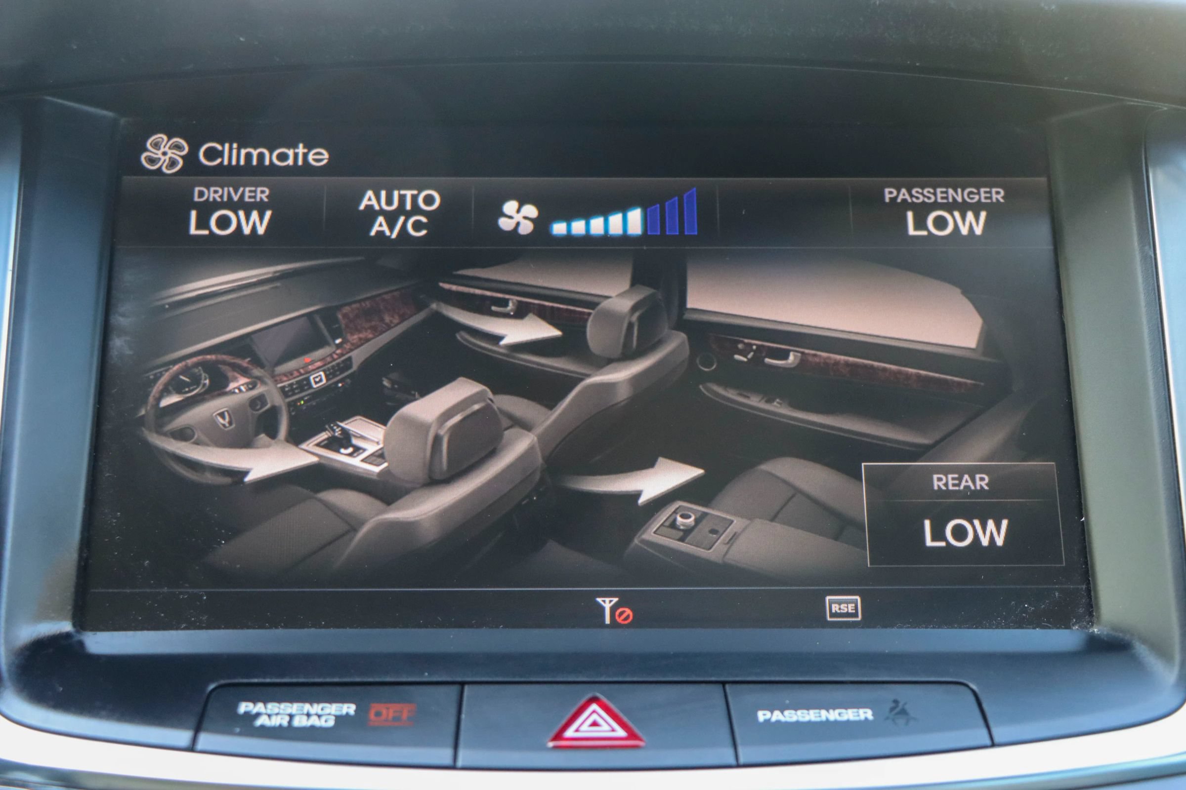 Used 2016 Hyundai Equus Ultimate RWD image 40