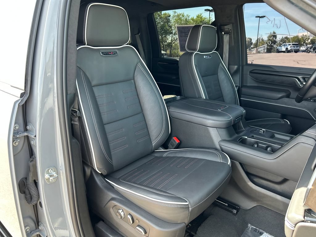 Used 2025 GMC Sierra 2500 AT4X AWD/4WD image 17