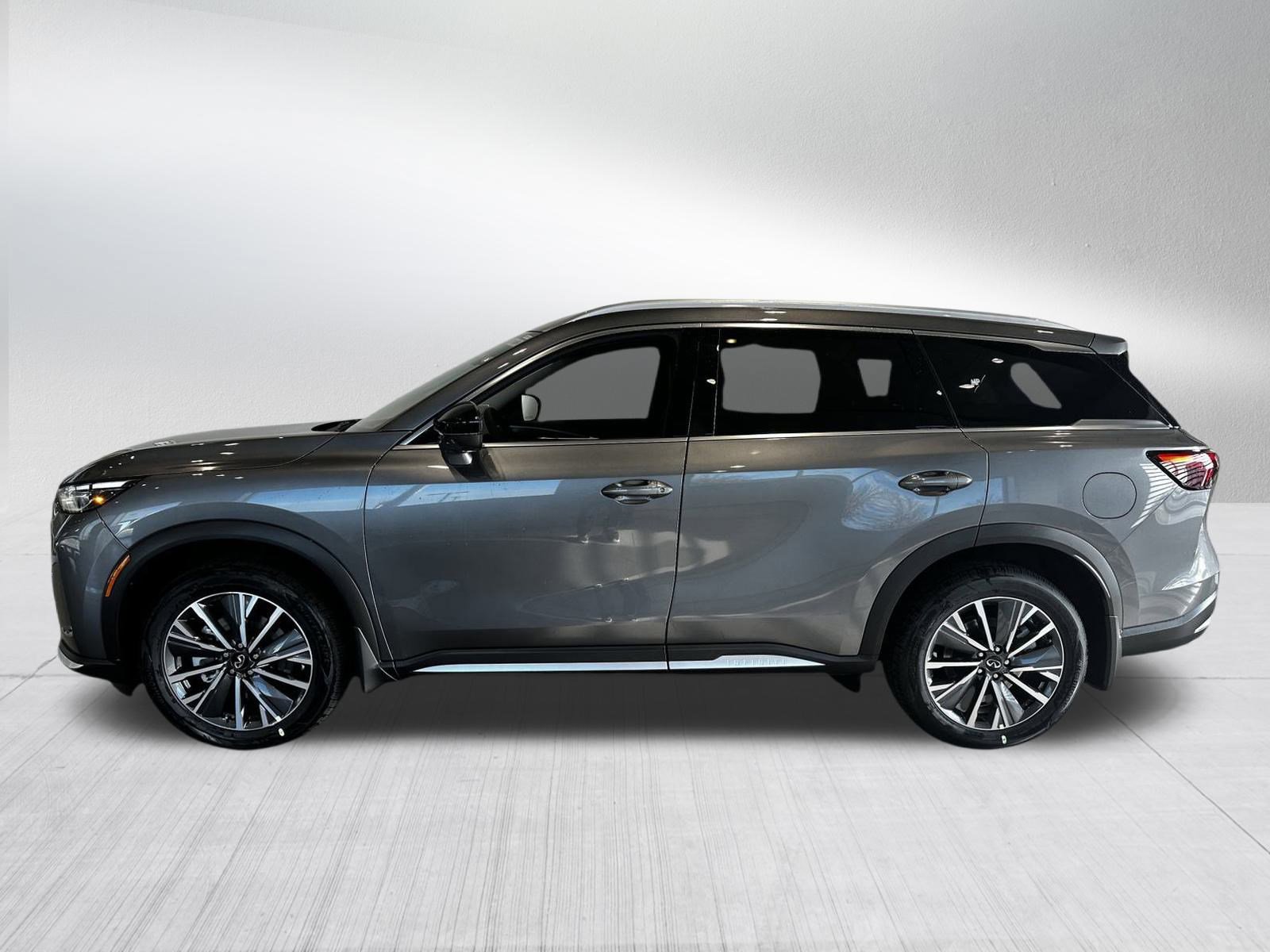 New 2026 INFINITI QX60 Luxe image 2