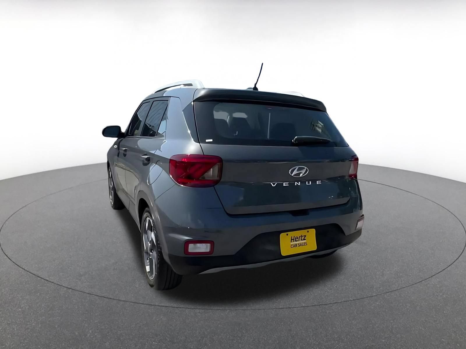 Used 2026 Hyundai Venue SEL FWD image 10