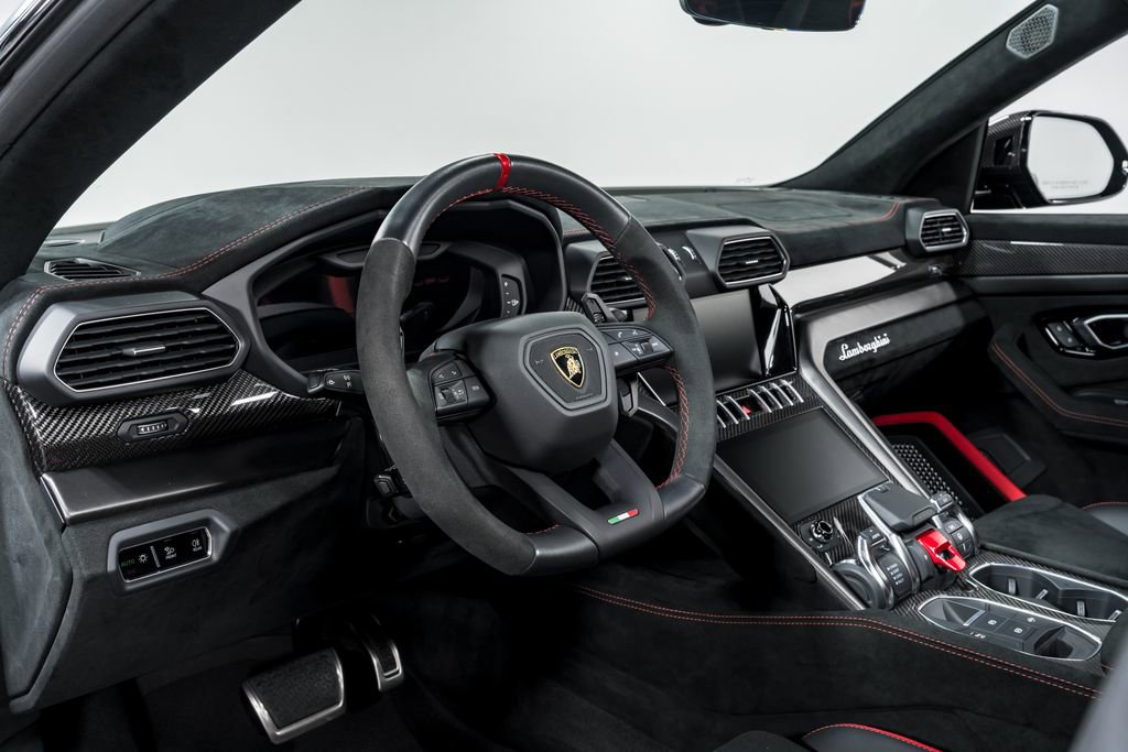 Used 2023 Lamborghini Urus Performante AWD/4WD image 13