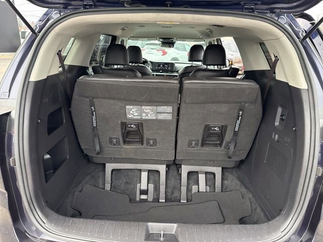 Used 2024 Kia Carnival LX image 37
