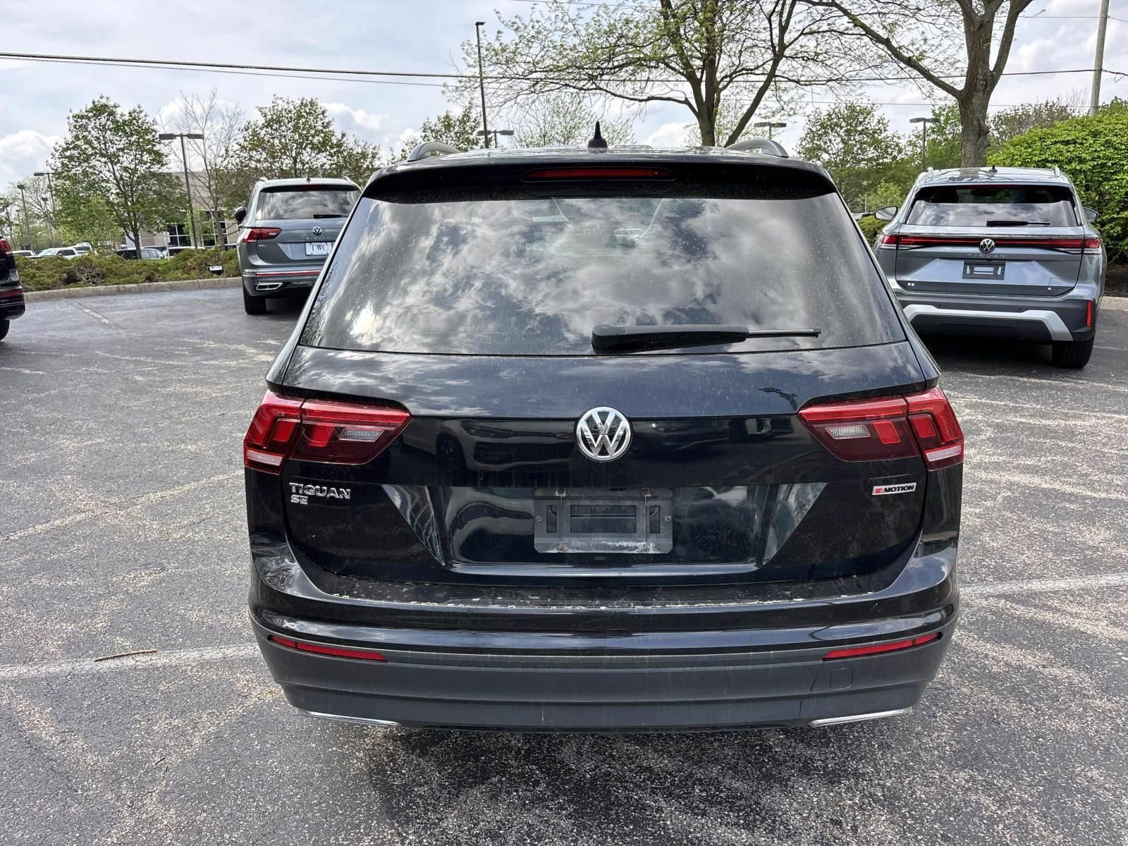 Used 2019 Volkswagen Tiguan SE w/ Panoramic Sunroof Package AWD/4WD image 6
