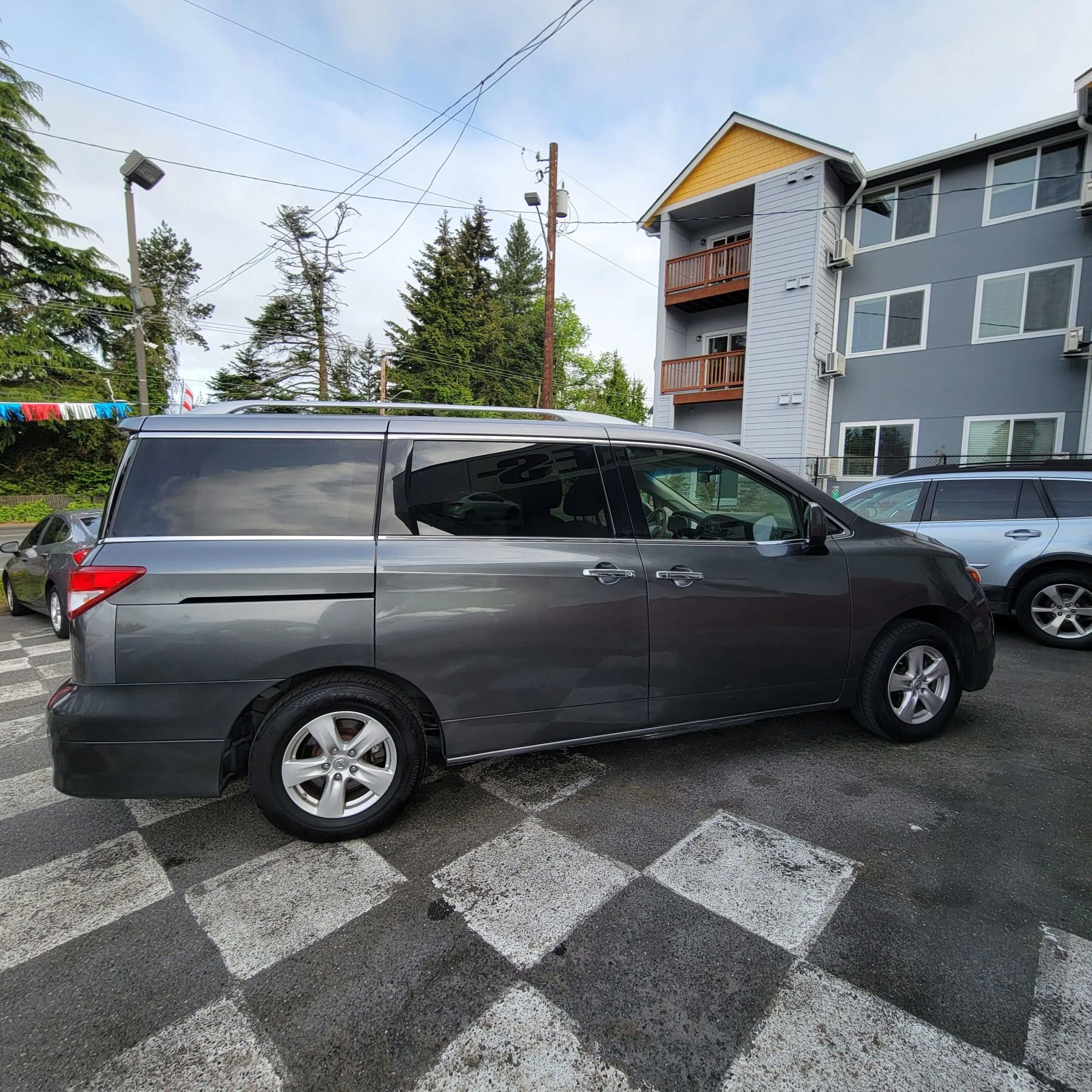 Used 2016 Nissan Quest SV image 9