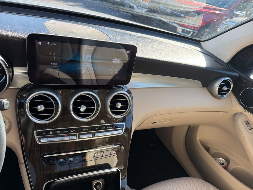 Used 2020 Mercedes-Benz GLC 300 image 12