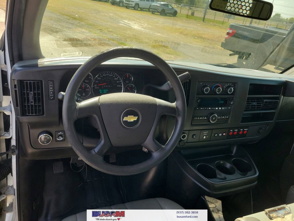 Used 2015 Chevrolet Express 2500 image 7