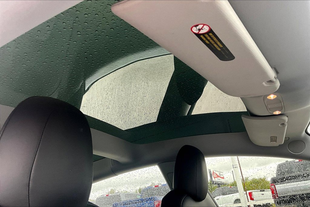 Used 2021 Tesla Model 3 Standard Range Plus RWD image 17