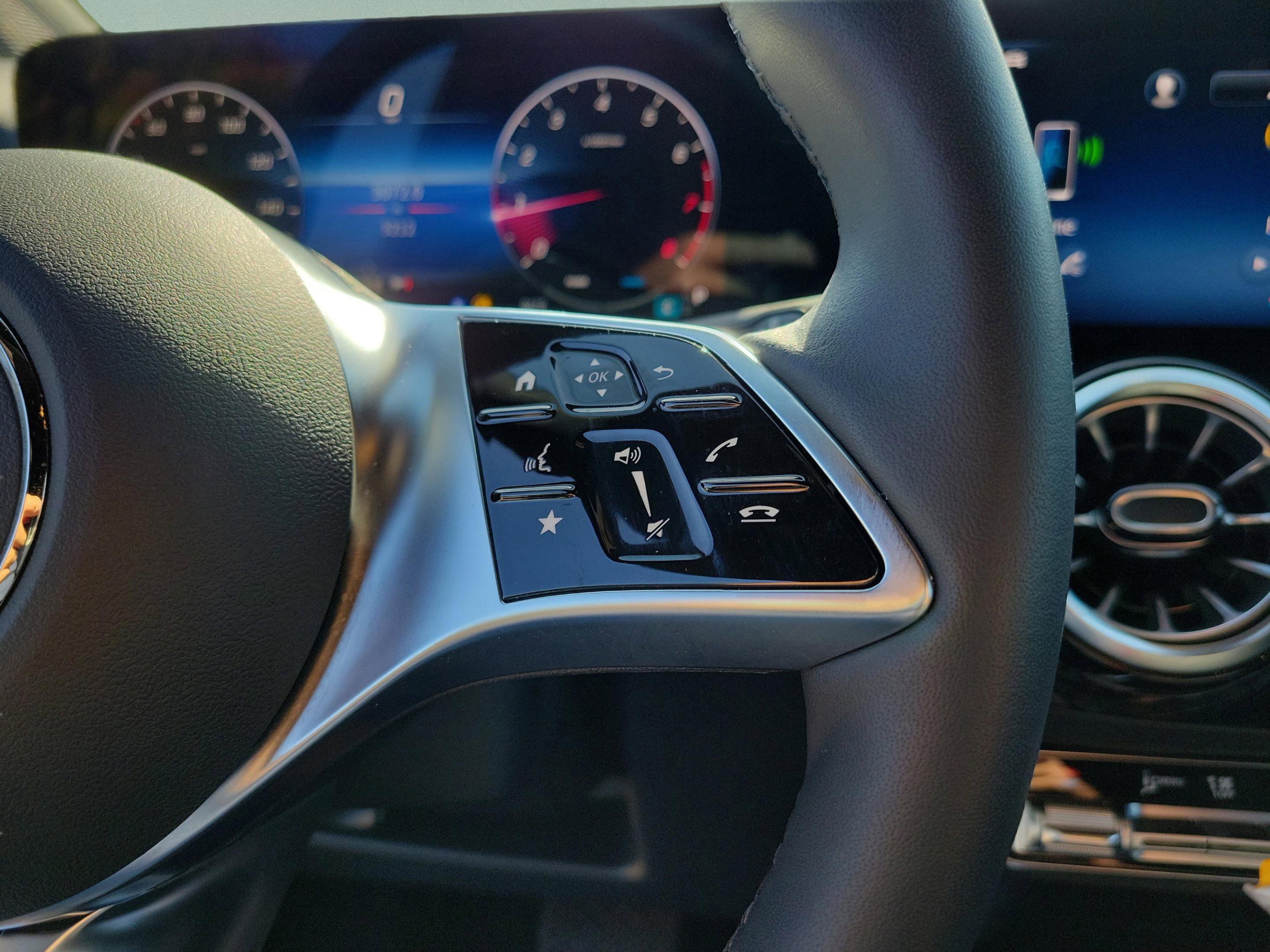 Certified 2026 Mercedes-Benz GLA 250 image 27