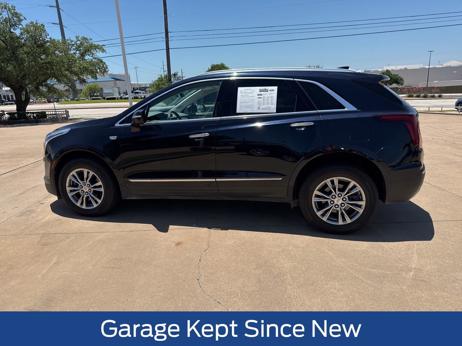 Used 2021 Cadillac XT5 Premium Luxury AWD/4WD image 4