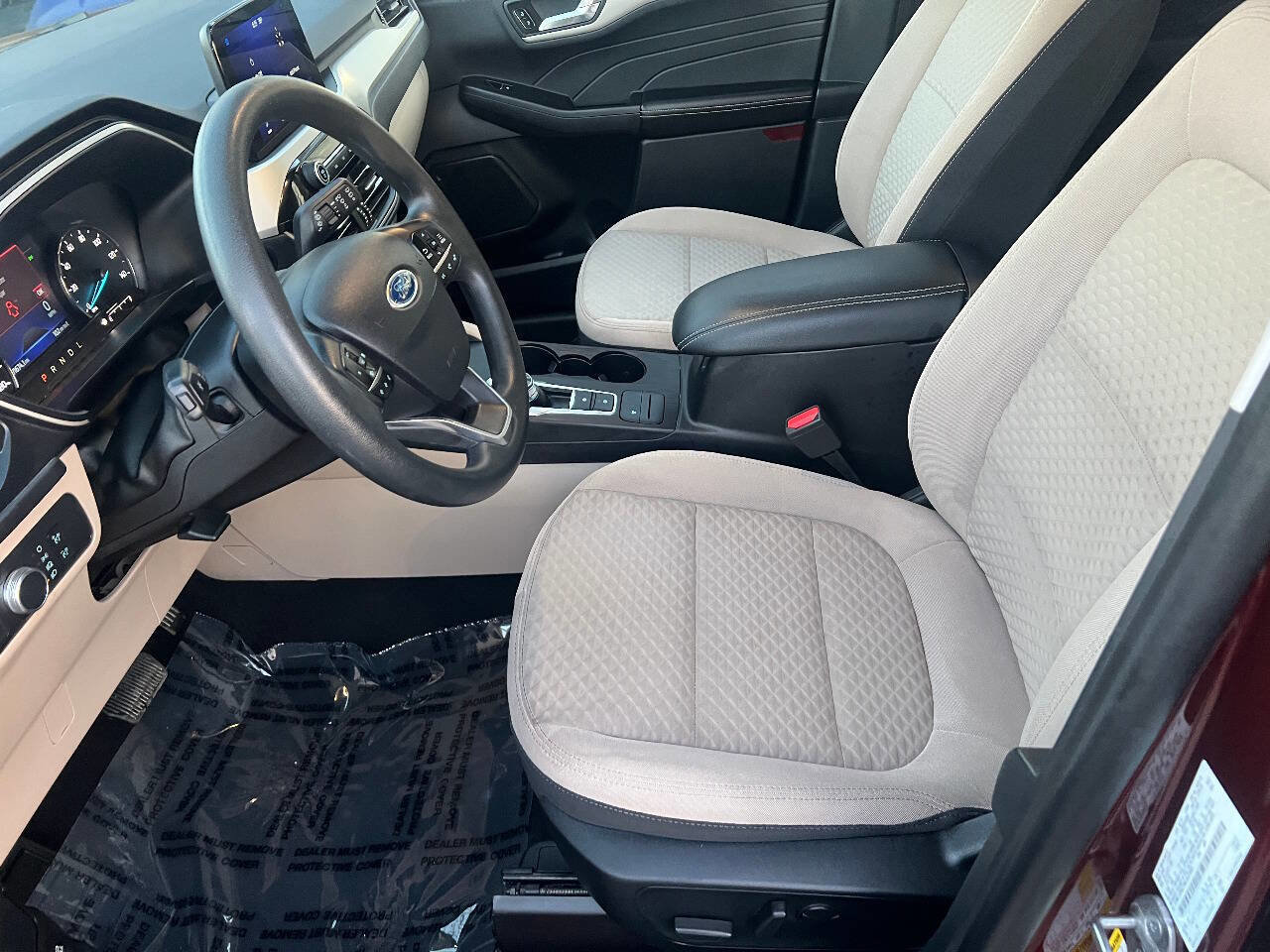 Used 2021 Ford Escape SE image 18