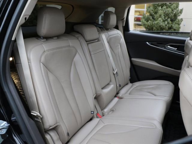 Used 2023 Lincoln Nautilus Reserve w/ Equipment Group 201A image 12