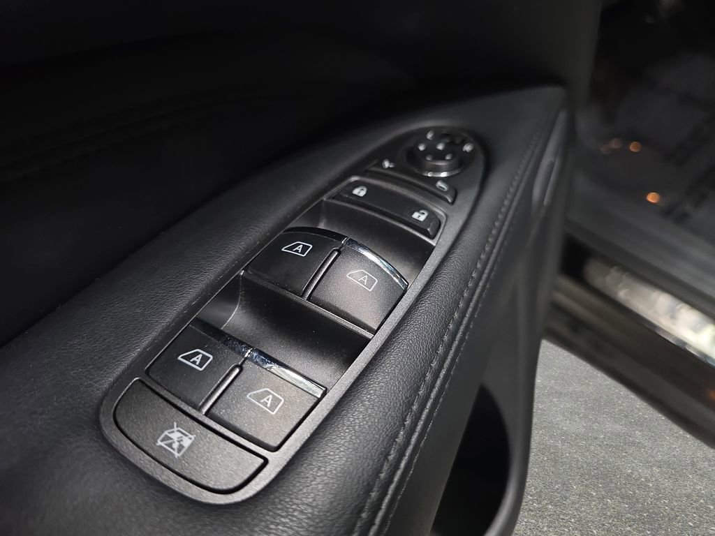 Used 2013 INFINITI JX35 AWD w/ Premium Pkg image 27