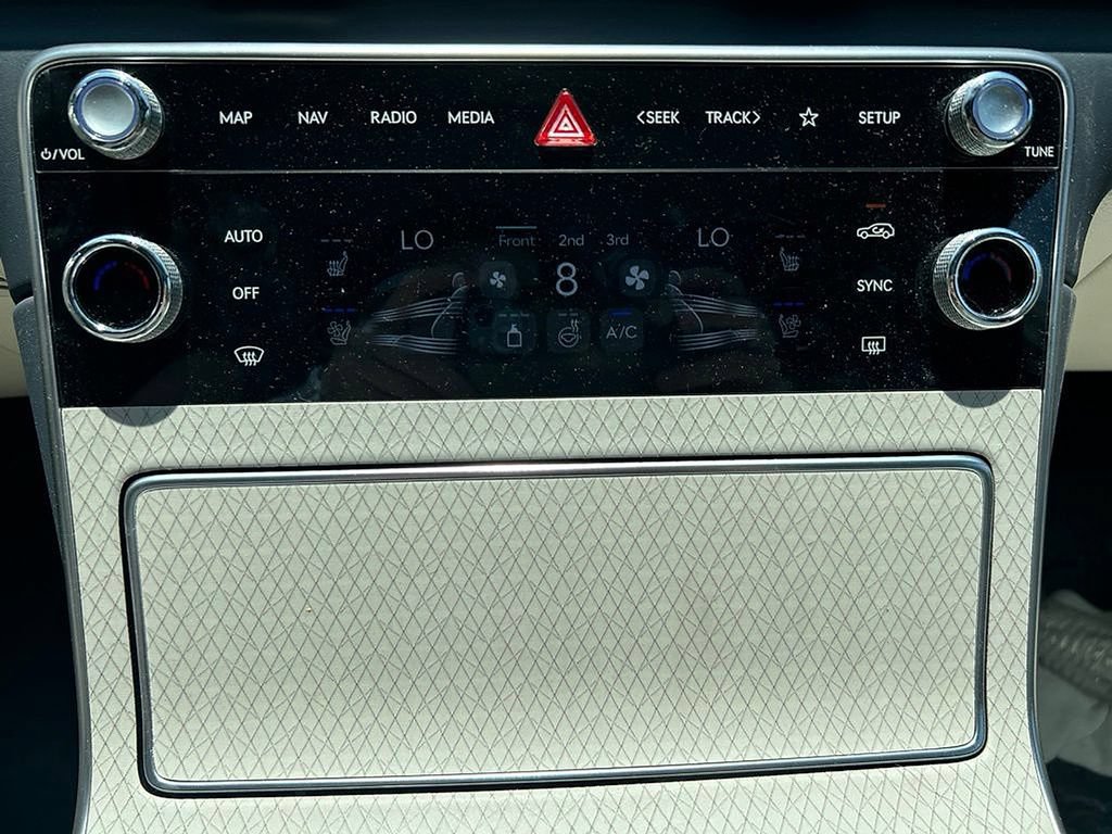 Certified 2026 Genesis GV80 3.5T Prestige AWD/4WD image 18