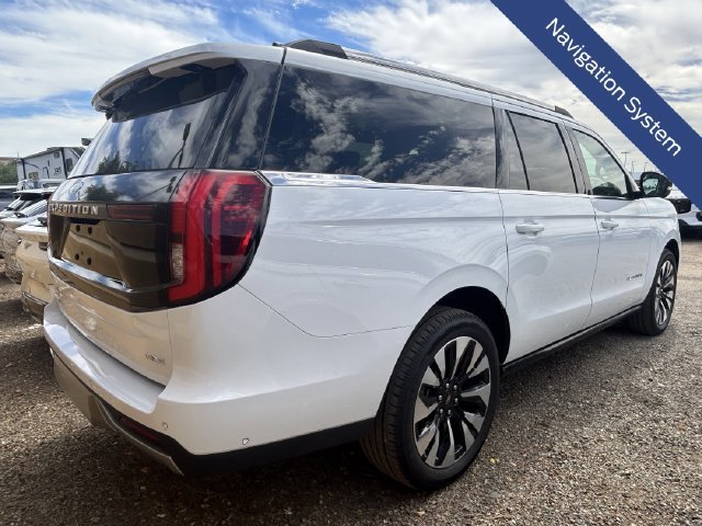 Used 2025 Ford Expedition Max Platinum w/ Driver's Package AWD/4WD image 6