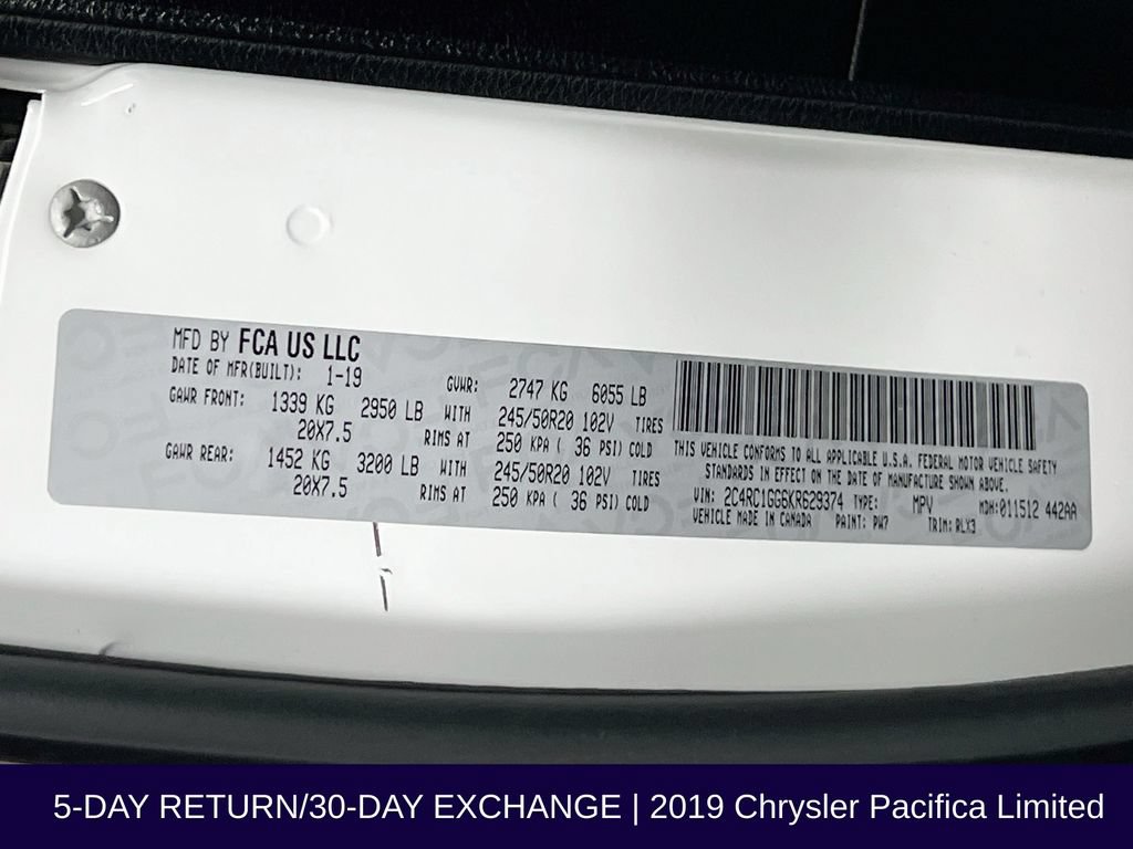 Used 2019 Chrysler Pacifica Limited w/ Advanced Safetytec Group FWD image 40