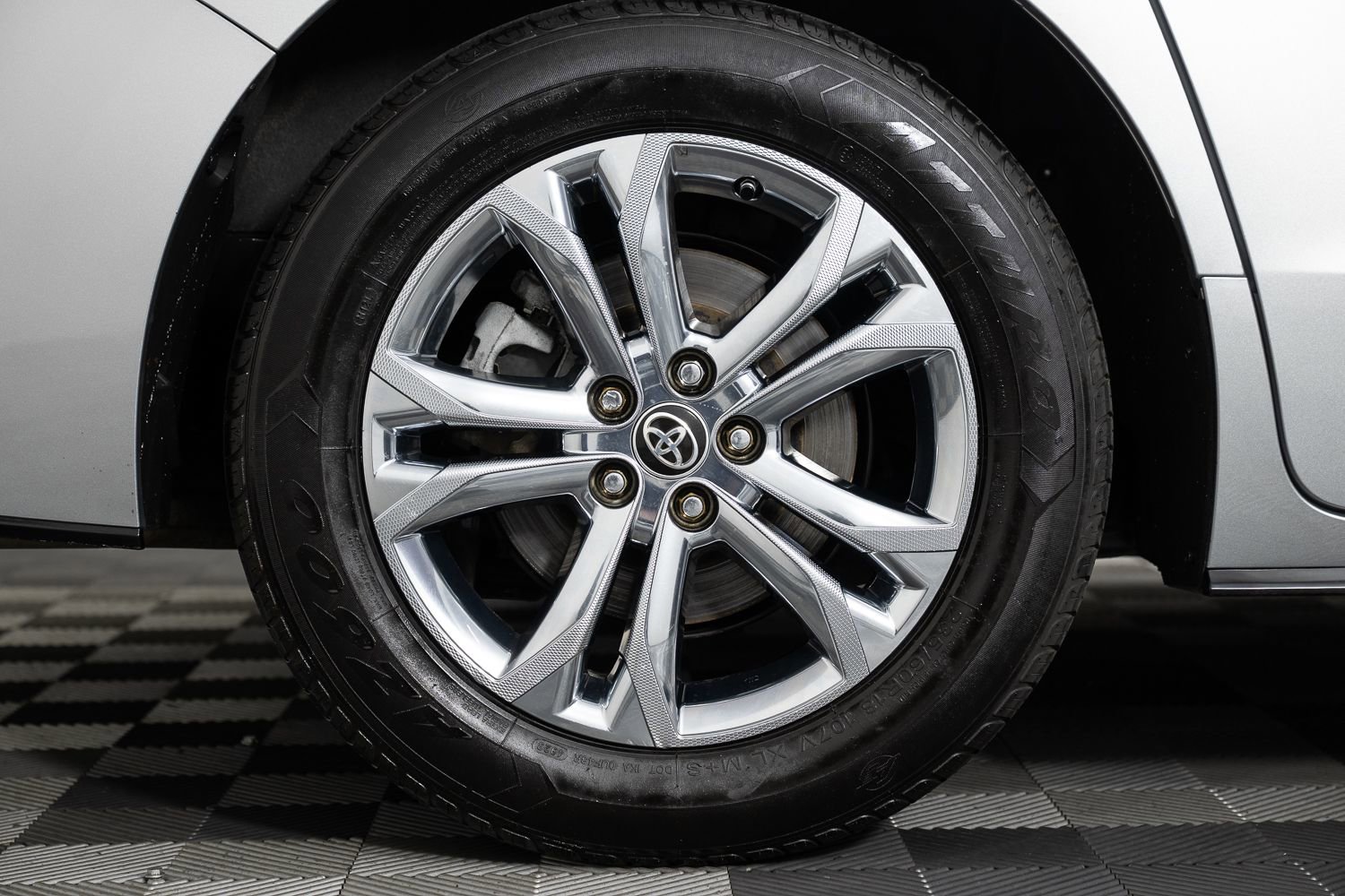 Used 2022 Toyota Sienna XSE image 43