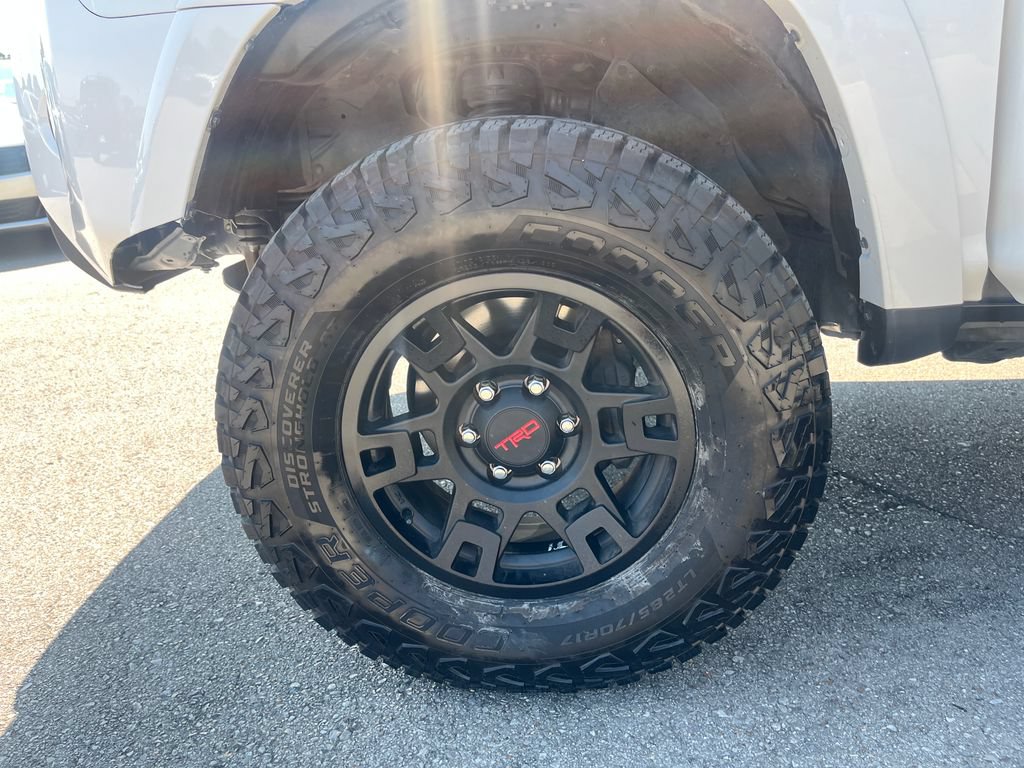 Used 2023 Toyota 4Runner TRD Off-Road Premium AWD/4WD image 30