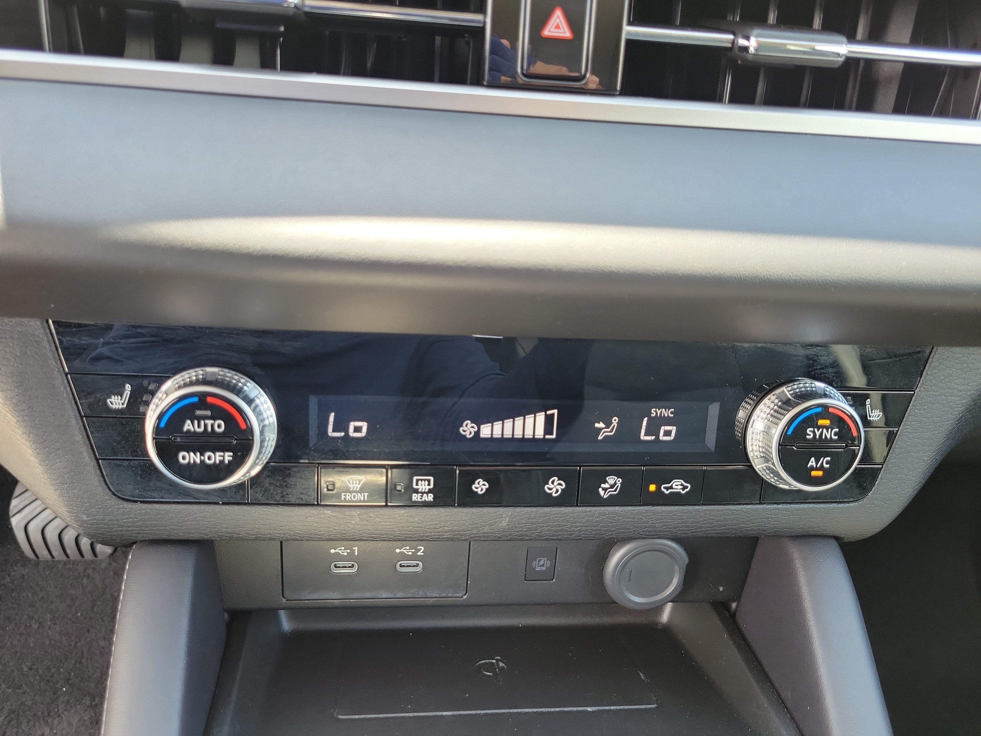 Used 2025 Mitsubishi Outlander SE FWD image 23
