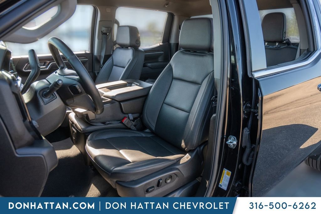 Used 2025 GMC Sierra 1500 SLT AWD/4WD image 4