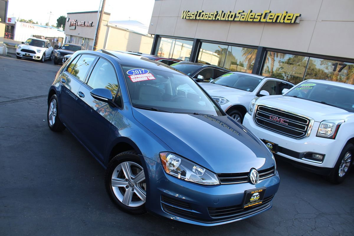 Used 2017 Volkswagen Golf Wolfsburg Edition FWD image 35
