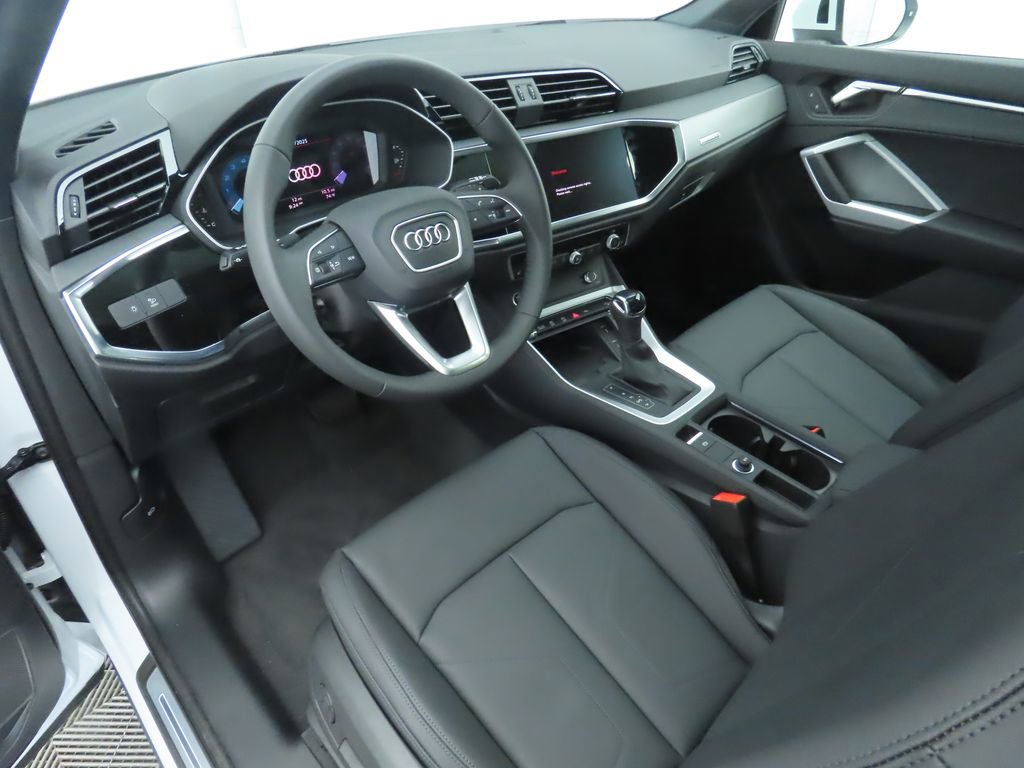 Used 2025 Audi Q3 2.0T Premium w/ Convenience Package image 10
