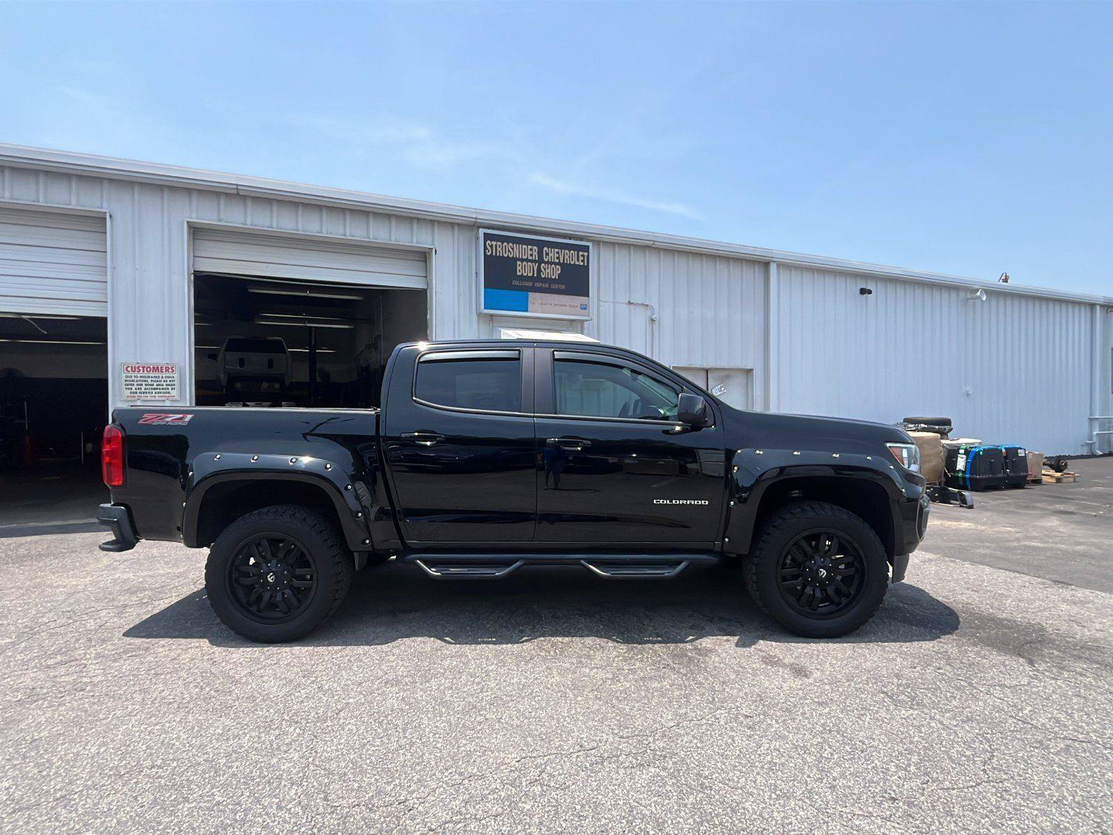 Used 2022 Chevrolet Colorado Z71 w/ Safety Package AWD/4WD image 6
