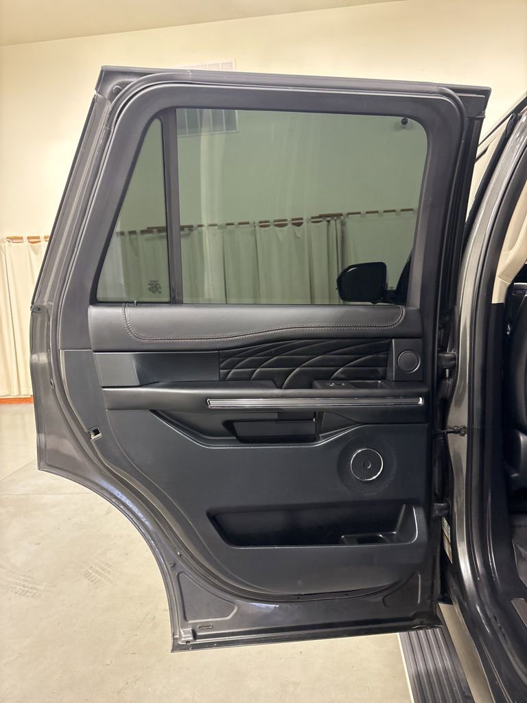 Used 2020 Ford Expedition Platinum image 26