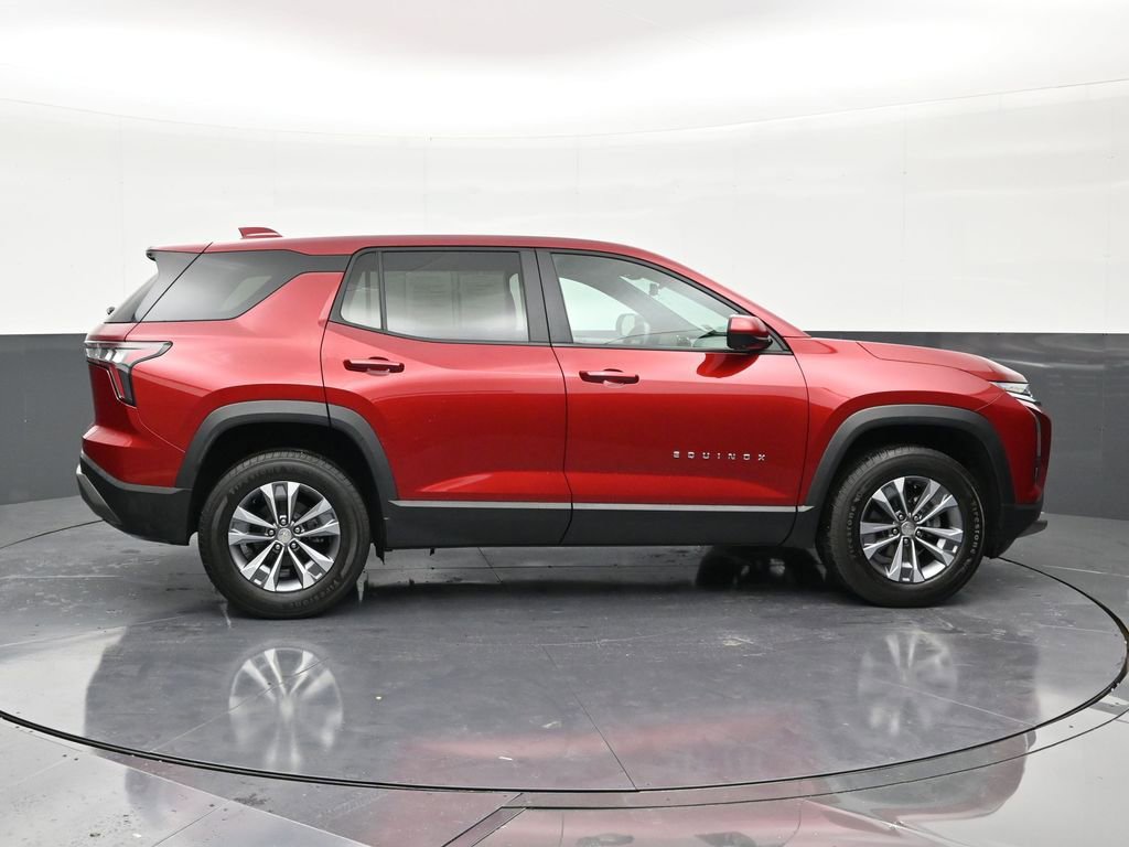 Used 2025 Chevrolet Equinox LT w/ Safety and Technology Package image 6