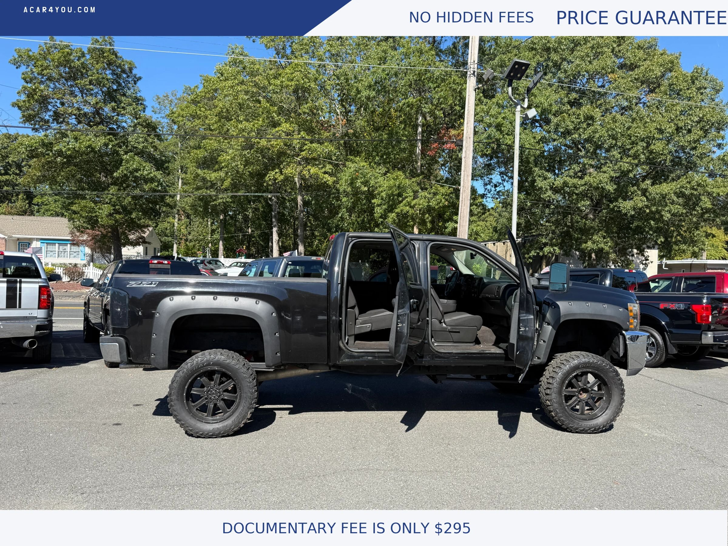 Used 2010 Chevrolet Silverado 2500 LT w/ Interior Plus Package AWD/4WD image 9