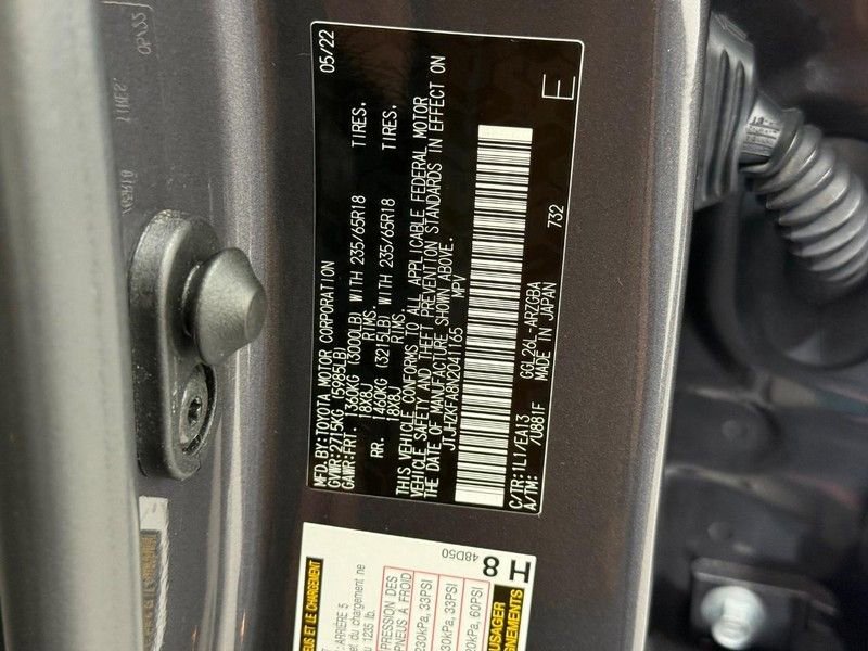 Used 2022 Lexus RX 350L Premium w/ Premium Package image 22