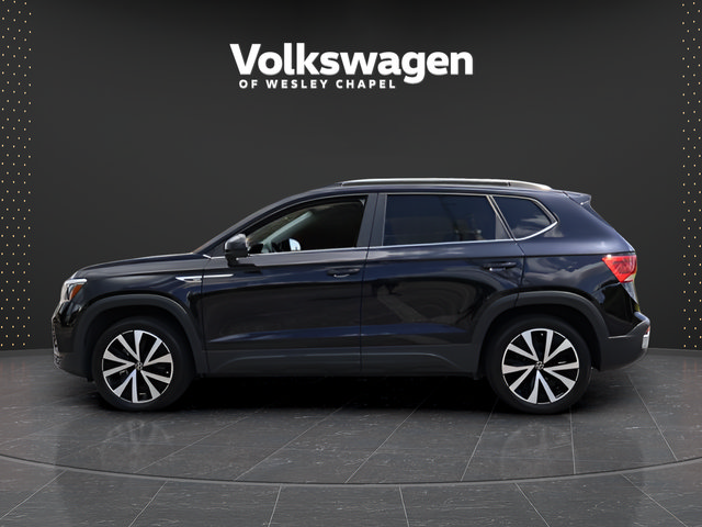 Certified 2022 Volkswagen Taos SE FWD image 5