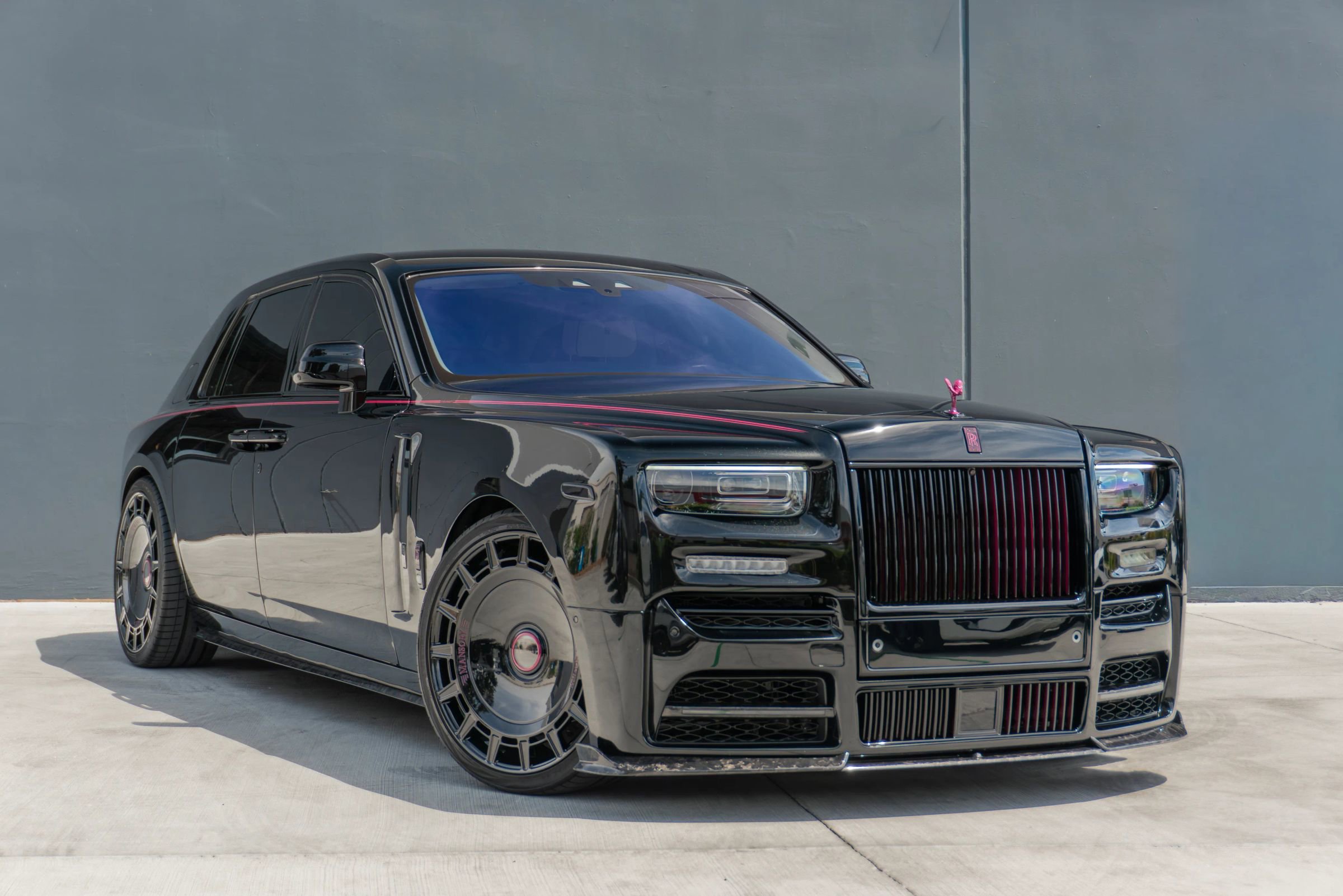 Used 2023 Rolls-Royce Phantom Sedan RWD image 6