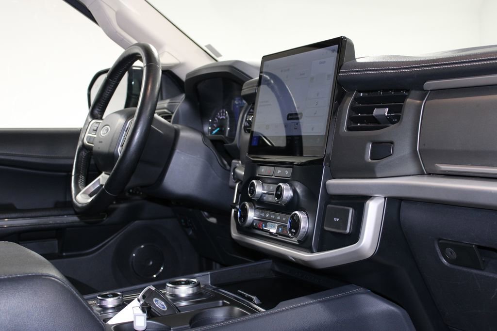 Used 2024 Ford Expedition Max XLT image 32