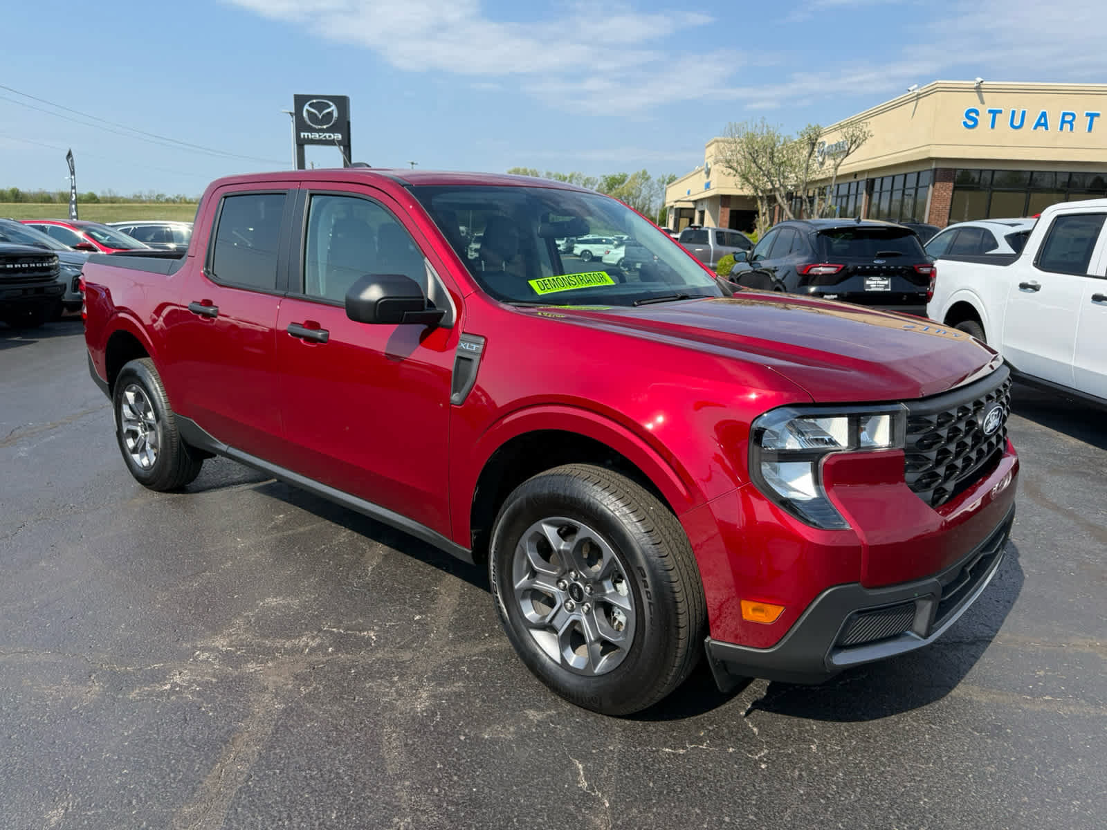 New 2025 Ford Maverick XLT image 1