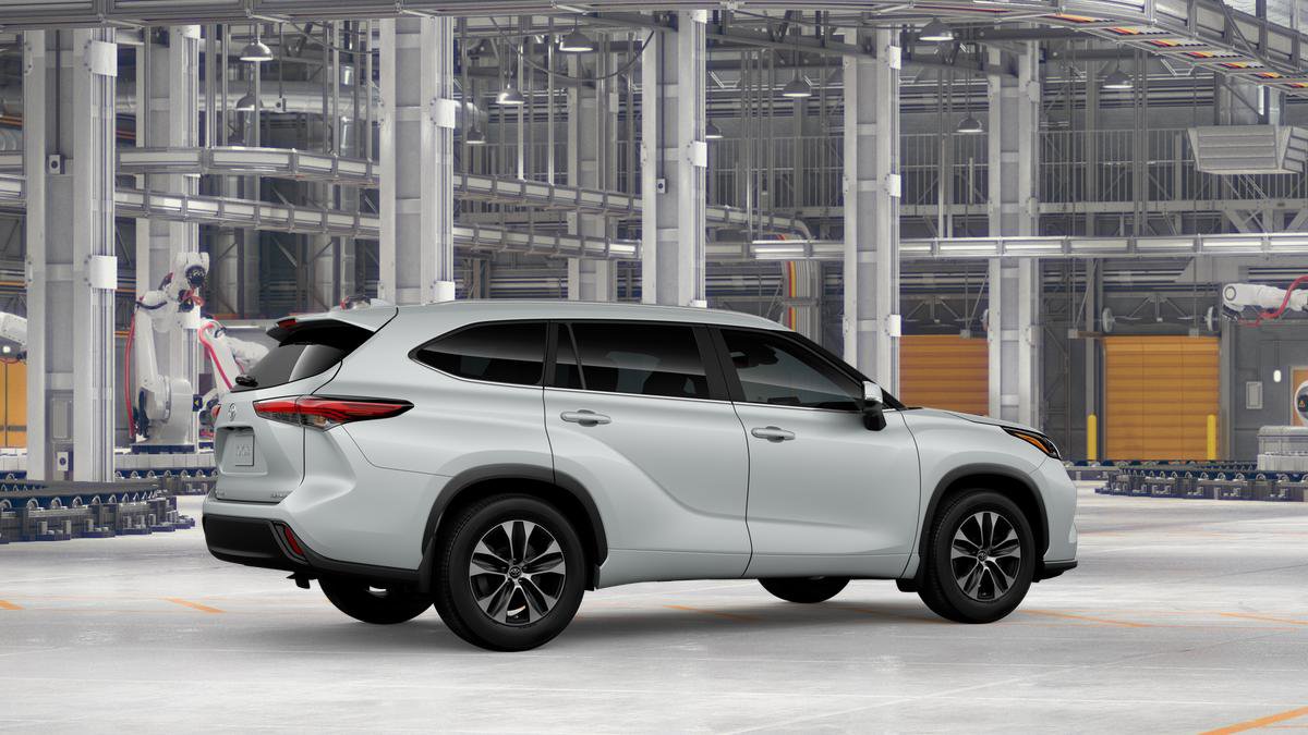 New 2026 Toyota Highlander XLE image 11