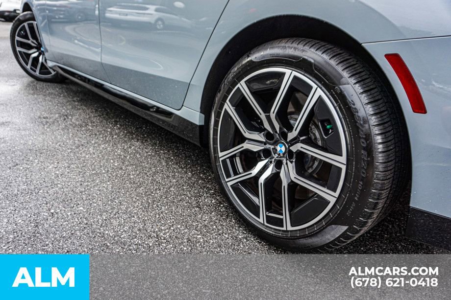 Used 2024 BMW 760i xDrive w/ Premium Package AWD/4WD image 16