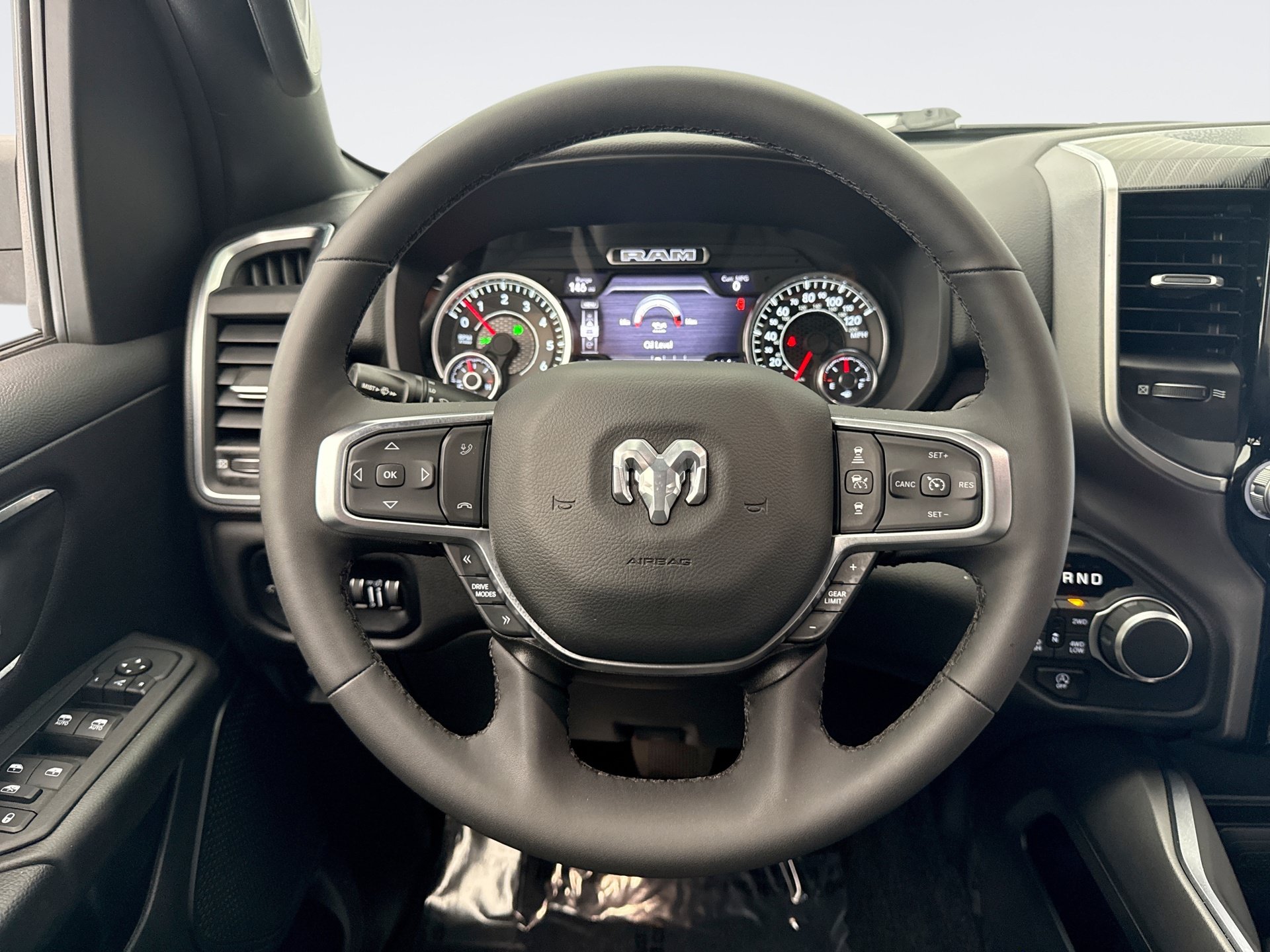 Used 2025 RAM 1500 Big Horn AWD/4WD image 12