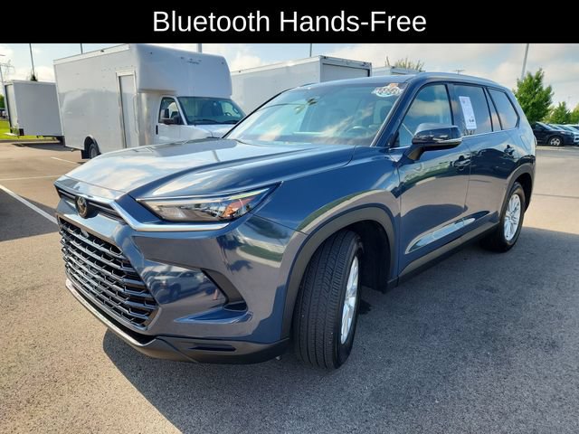 Used 2025 Toyota Grand Highlander FWD image 3