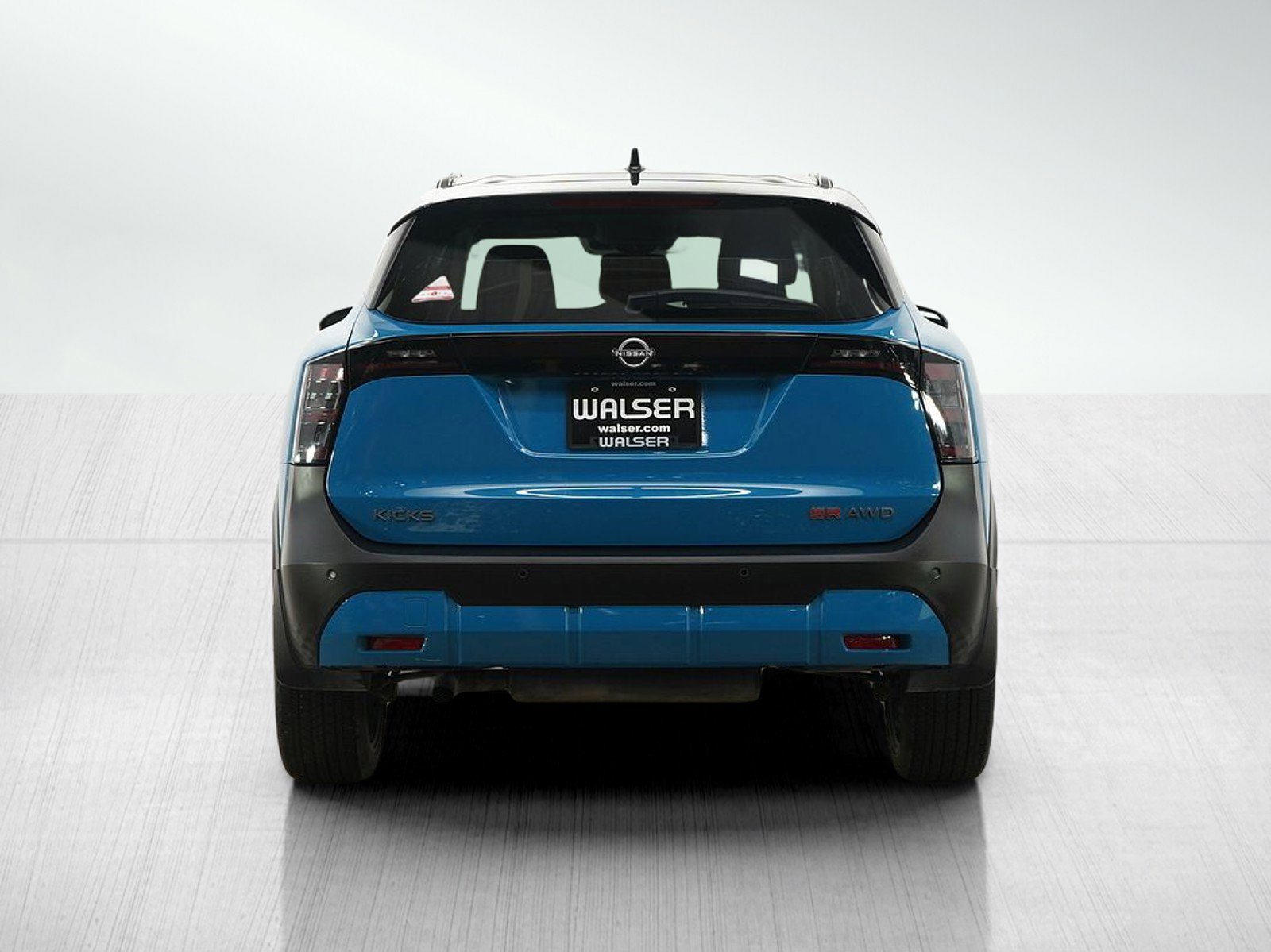 Used 2025 Nissan Kicks SR image 4