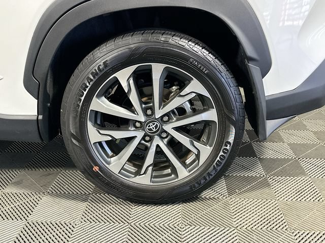 Certified 2023 Toyota Corolla Cross XLE w/ Convenience Package FWD image 30