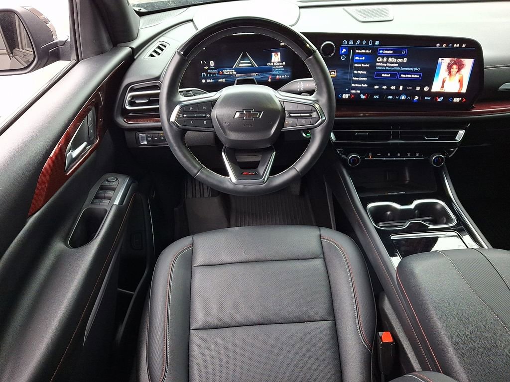 Used 2024 Chevrolet Traverse Z71 w/ Enhanced Driving Package image 11