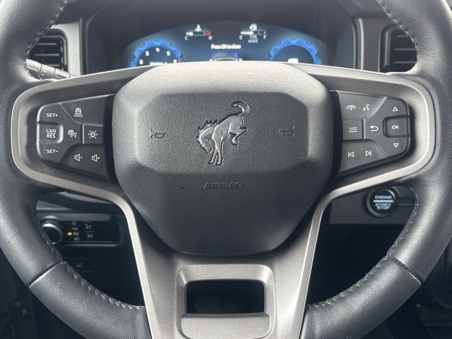 Used 2025 Ford Bronco Badlands image 18